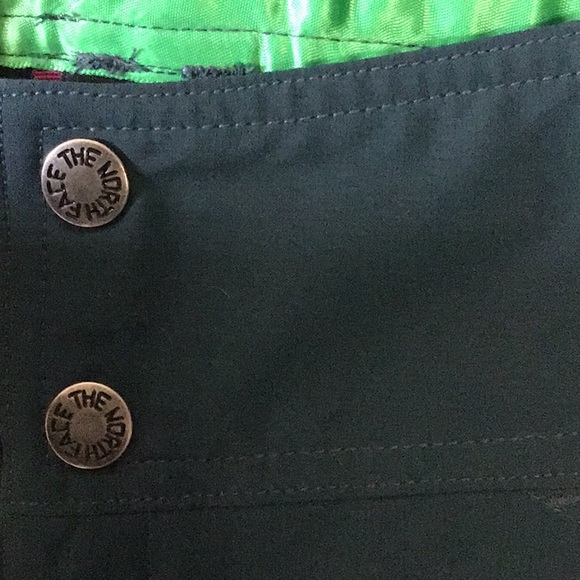 The North Face blue/green shorts with pockets - Picture 8 of 16